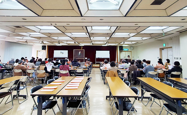 評議員会を開催しました