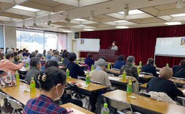 評議員会を開催しました